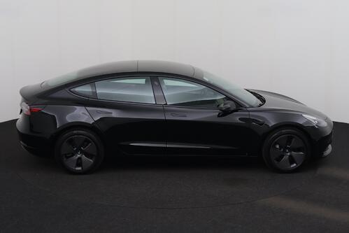 TESLA Model 3  RWD 60 kWh + A/T + GPS + LEDER + CAMERA + PDC + CRUISE + PANO DAK + ALU 