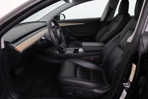 TESLA Model 3  RWD 60 kWh + A/T + GPS + LEDER + CAMERA + PDC + CRUISE + PANO DAK + ALU 