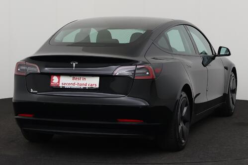 TESLA Model 3  RWD 60 kWh + A/T + GPS + LEDER + CAMERA + PDC + CRUISE + PANO DAK + ALU 