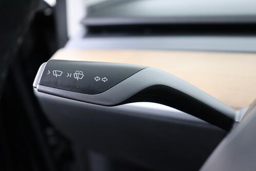 TESLA Model 3 STANDARD RANGE RWD 60.5 kWh + GPS + LEDER + CAMERA + PDC + CRUISE + PANO DAK + ALU