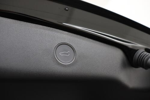 TESLA Model 3 STANDARD RANGE RWD 60.5 kWh + GPS + LEDER + CAMERA + PDC + CRUISE + PANO DAK + ALU