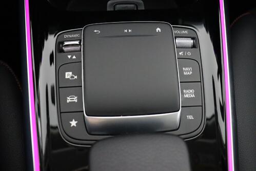 MERCEDES-BENZ GLB 180 AMG-Line iA  + GPS + LEDER/ALCANTARA + PDC + CRUISE + ALU 19