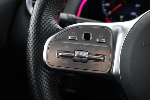 MERCEDES-BENZ GLB 180 AMG-Line iA  + GPS + LEDER/ALCANTARA + PDC + CRUISE + ALU 19