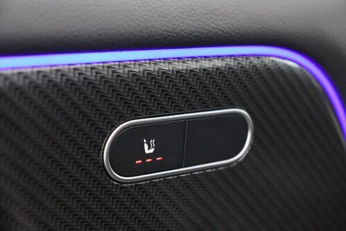 MERCEDES-BENZ GLB 180 AMG-Line iA  + GPS + LEDER/ALCANTARA + PDC + CRUISE + ALU 19