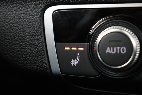 AUDI Q2 S-LINE 1.5TSI S-TRONIC + GPS + LEDER + CAMERA + PDC + CRUISE + ALU 17