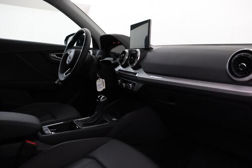 AUDI Q2 S-LINE 1.5TSI S-TRONIC + GPS + LEDER + CAMERA + PDC + CRUISE + ALU 17