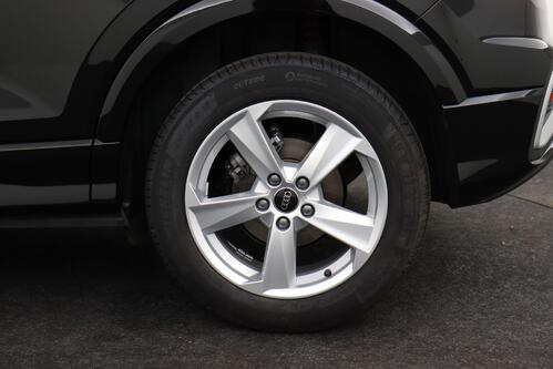 AUDI Q2 S-LINE 1.5TSI S-TRONIC + GPS + LEDER + CAMERA + PDC + CRUISE + ALU 17