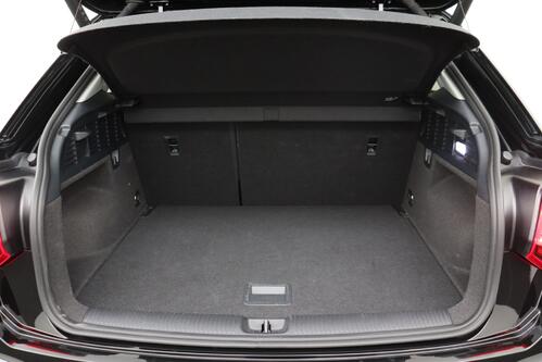 AUDI Q2 S-LINE 1.5TSI S-TRONIC + GPS + LEDER + CAMERA + PDC + CRUISE + ALU 17