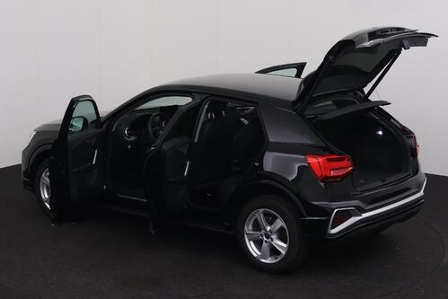 AUDI Q2 S-LINE 1.5TSI S-TRONIC + GPS + LEDER + CAMERA + PDC + CRUISE + ALU 17