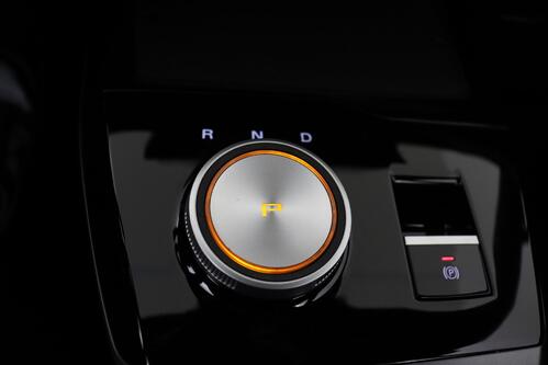 MG MG4 STANDARD LIMOUSINE 51 kWh + CARPLAY + PDC