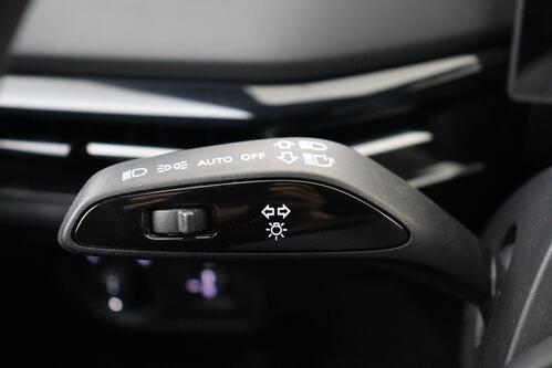 MG MG4 STANDARD LIMOUSINE 51 kWh + CARPLAY + PDC