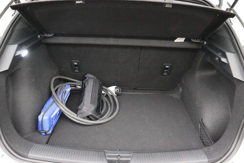 MG MG4 STANDARD LIMOUSINE 51 kWh + CARPLAY + PDC