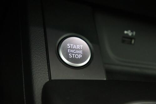 AUDI A4 AVANT BUS.EDITION 35 2.0TFSI S-TRONIC + CARPLAY + GPS + LEDER + PDC + ALU 17