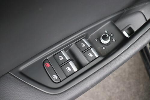 AUDI A4 AVANT BUS.EDITION 35 2.0TFSI S-TRONIC + CARPLAY + GPS + LEDER + PDC + ALU 17