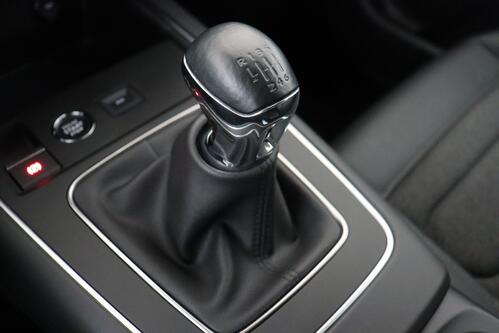 CITROEN C5 Aircross  PLUS 1.2  PURETECH  + GPS + CARPLAY + CAMERA + CRUISE + HALF/LEDER + PDC + ALU 