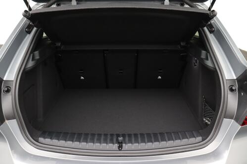 BMW 118 iA M -SPORT STEPTRONIC  + GPS + CARPLAY + CAMERA + PDC + PANO DAK + CRUISE + ALU