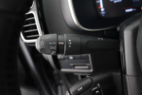 CITROEN C5 Aircross PLUS 1.2 PURETECH  + GPS + CARPLAY + CAMERA + PDC + CRUISE + HALF/LEDER + ALU 18
