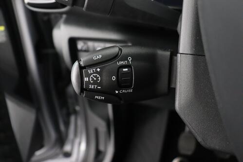 CITROEN C5 Aircross PLUS 1.2 PURETECH  + GPS + CARPLAY + CAMERA + PDC + CRUISE + HALF/LEDER + ALU 18