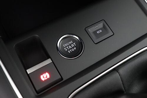 CITROEN C5 Aircross PLUS 1.2 PURETECH  + GPS + CARPLAY + CAMERA + PDC + CRUISE + HALF/LEDER + ALU 18