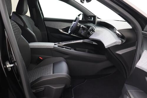 PEUGEOT 3008 ALLURE 1.2 PURETECH MHEV  EAT8 + A/T + GPS + CARPLAY + HALF/LEDER + CAMERA + PDC + CRUISE(ACC) + ALU 19
