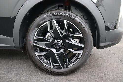 PEUGEOT 3008 ALLURE 1.2 PURETECH MHEV  EAT8 + A/T + GPS + CARPLAY + HALF/LEDER + CAMERA + PDC + CRUISE(ACC) + ALU 19