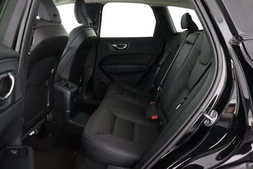 VOLVO XC60 PLUS DARK 2.0T8 RECHARGE + CARPLAY + GPS + CAMERA + PDC + CRUISE (ACC) + PANO + LEDER + ALU 