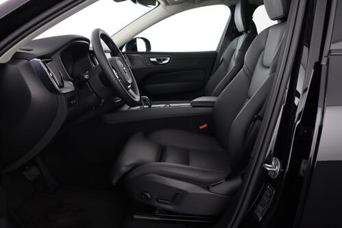 VOLVO XC60 PLUS DARK 2.0T8 RECHARGE + CARPLAY + GPS + CAMERA + PDC + CRUISE (ACC) + PANO + LEDER + ALU 