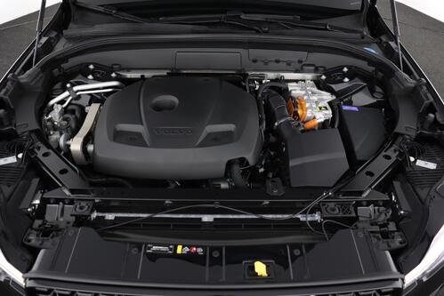VOLVO XC60 PLUS DARK 2.0T8 RECHARGE + CARPLAY + GPS + CAMERA + PDC + CRUISE (ACC) + PANO + LEDER + ALU 