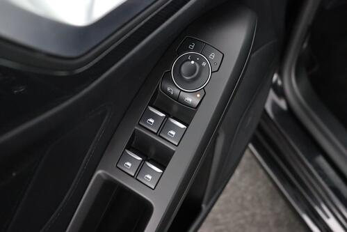 FORD Focus CLIPPER ST-LINE 1.0i ECOBOOST + A/T + GPS + CARPLAY + CAMERA + PDC + CRUISE(ACC) + ALU 