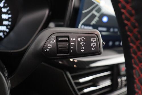 FORD Focus CLIPPER ST-LINE 1.0i ECOBOOST + A/T + GPS + CARPLAY + CAMERA + PDC + CRUISE(ACC) + ALU 