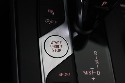 BMW 116 DA ADVANTAGE PACK BUSINESS + CARPLAY + GPS + PDC + CRUISE + ALU 