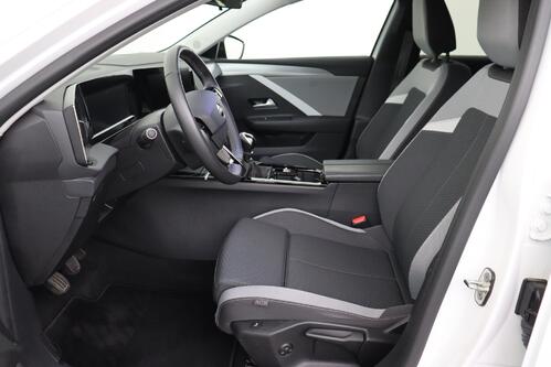 OPEL Astra SPORTS TOURER   1.2i  + GPS + CARPLAY + CAMERA + PDC + CRUISE + ALU