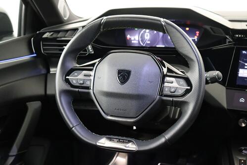 PEUGEOT 308 SW 1.2 GT PURETECH EAT8 + A/T + GPS + CARPLAY + CAMERA + PDC + CRUISE(ACC) + ALU 18