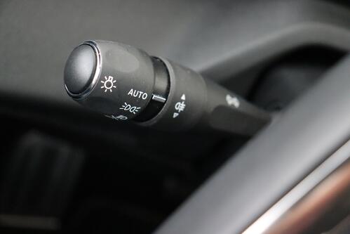 PEUGEOT 308 1.2 GT PURETECH EAT8 + A/T + GPS + CAMERA + PDC + CRUISE(ACC) + ALU 