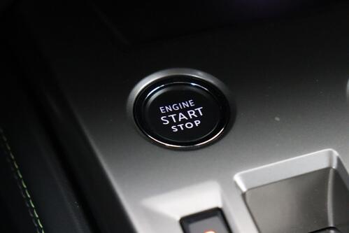 PEUGEOT 308 1.2 GT PURETECH EAT8 + A/T + GPS + CAMERA + PDC + CRUISE(ACC) + ALU 