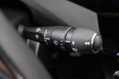 PEUGEOT 308 SW 1.2 GT PURETECH EAT8 + CARPLAY + GPS + CAMERA + PDC + CRUISE (ACC) + ALU 18