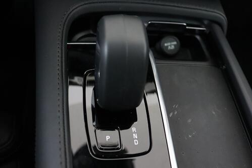 VOLVO XC90 PLUS BRIGHT 2.0 T8 RECHARGE GEARTRONIC + 7PL. + GPS + LEDER + CARPLAY + CAMERA + PDC + CRUISE + PANO DAK + ALU 21