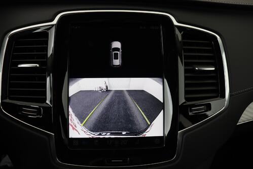 VOLVO XC90 PLUS BRIGHT 2.0 T8 RECHARGE GEARTRONIC + 7PL. + GPS + LEDER + CARPLAY + CAMERA + PDC + CRUISE + PANO DAK + ALU 21