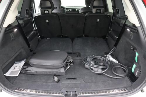 VOLVO XC90 PLUS BRIGHT 2.0 T8 RECHARGE GEARTRONIC + 7PL. + GPS + LEDER + CARPLAY + CAMERA + PDC + CRUISE + PANO DAK + ALU 21