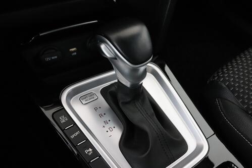 KIA XCeed BUSINESS LINE  1.6 GDi PHEV + A/T + GPS + CARPLAY + CAMERA + HALF/LEDER + OPEN DAK + CRUISE + ALU 16