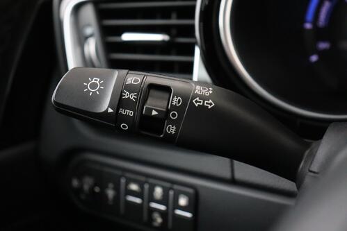 KIA XCeed BUSINESS LINE  1.6 GDi PHEV + A/T + GPS + CARPLAY + CAMERA + HALF/LEDER + OPEN DAK + CRUISE + ALU 16