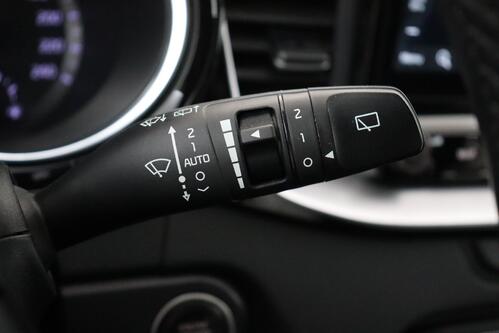 KIA XCeed BUSINESS LINE  1.6 GDi PHEV + A/T + GPS + CARPLAY + CAMERA + HALF/LEDER + OPEN DAK + CRUISE + ALU 16