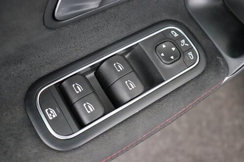 MERCEDES-BENZ A 180 dA + GPS + CARPLAY + LEDER/ALCANTARA + PDC + CRUISE + OPEN DAK + ALU 18