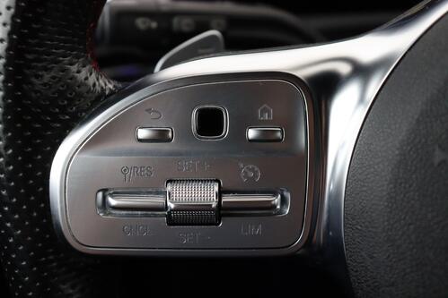 MERCEDES-BENZ A 180 dA + GPS + CARPLAY + LEDER/ALCANTARA + PDC + CRUISE + OPEN DAK + ALU 18