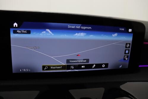 MERCEDES-BENZ A 180 dA + GPS + CARPLAY + LEDER/ALCANTARA + PDC + CRUISE + OPEN DAK + ALU 18