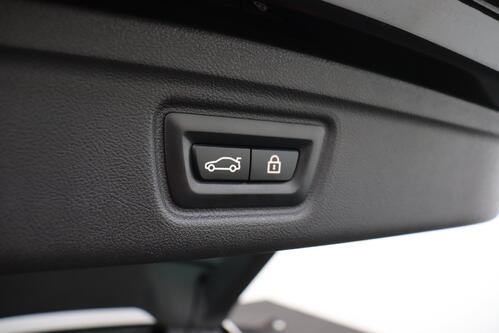 BMW 320 e TOURING SPORT iA  M-SPORT + GPS + CARPLAY + CAMERA + LEDER/ALCANTARA + PDC + CRUISE + PANO DAK + ALU 