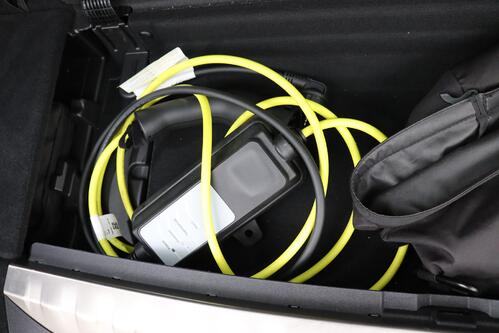 BMW 320 e TOURING SPORT iA  M-SPORT + GPS + CARPLAY + CAMERA + LEDER/ALCANTARA + PDC + CRUISE + PANO DAK + ALU 