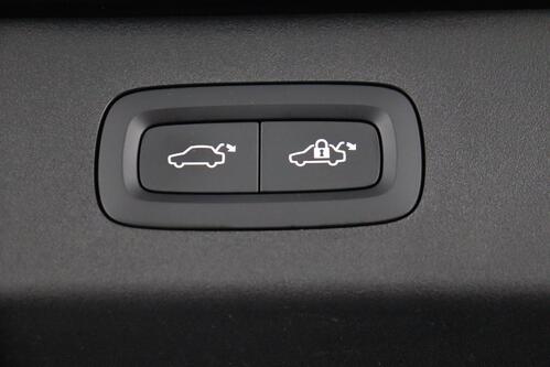 LYNK & CO 01 1.5T PHEV  + A/T + GPS + CARPLAY + CAMERA + PDC + CRUISE + PANO DAK + ALU 20