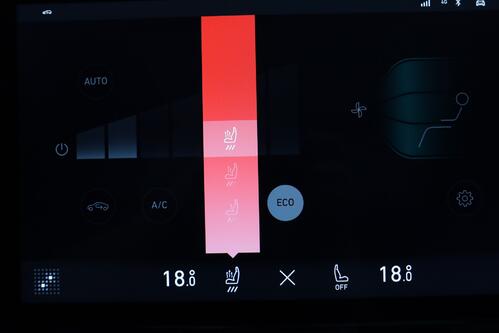 LYNK & CO 01 1.5T PHEV  + A/T + GPS + CARPLAY + CAMERA + PDC + CRUISE + PANO DAK + ALU 20