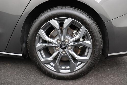 FORD Focus ST-LINE MHEV  + CARPLAY + GPS + CAMERA + PDC + CRUISE (ACC) + ALU 17